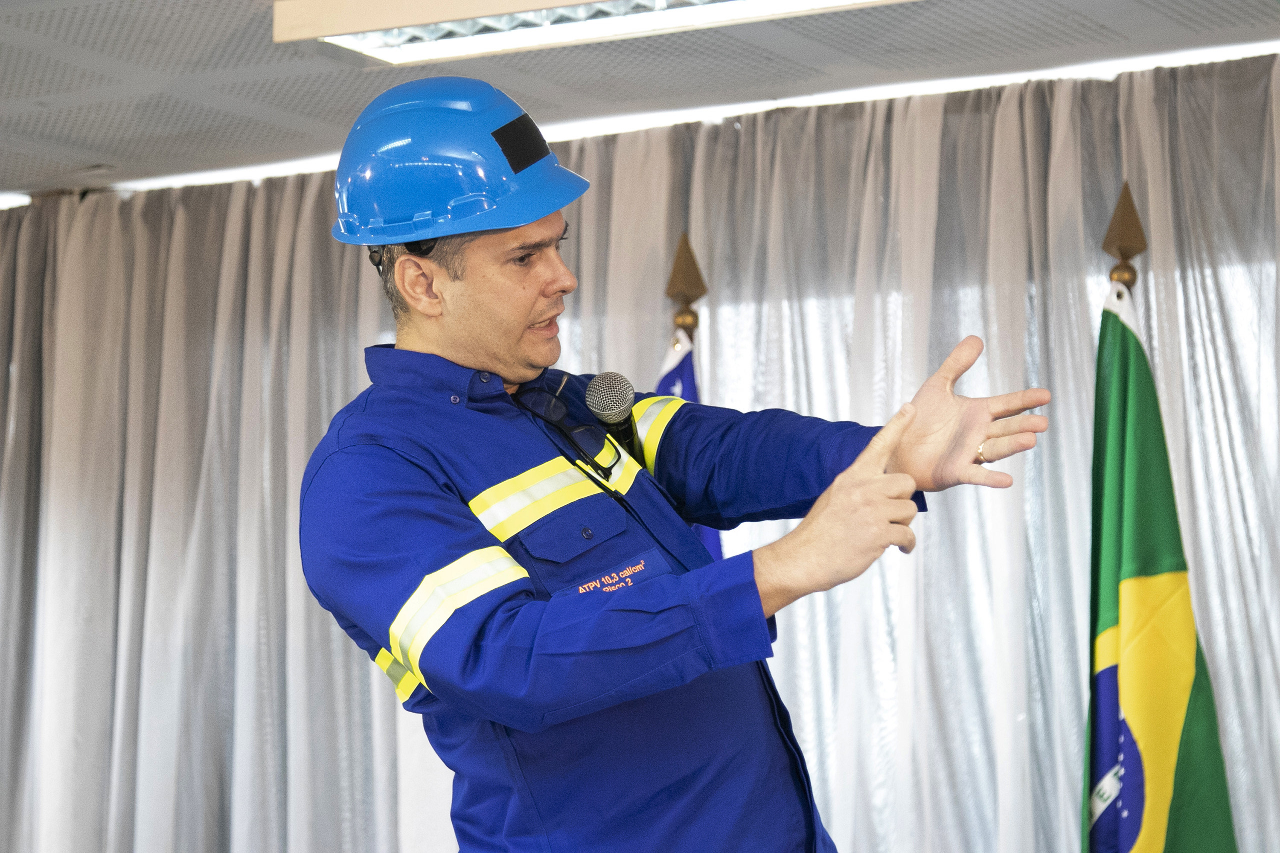 #Liderança #Treinamento #DesenvolvimentoProfissional #Mentorias #GestãoDePessoas #RHStrategico #AltaPerformance #Capacitação #EducaçãoCorporativa #Eventos #Palestras #Palestrante #CrescimentoProfissional #ComunicaçãoAssertiva #SoftSkills #MarcaPessoal #SpeakerLife #ConteúdoDeValor #InspiraçãoParaLiderar #GestãoEstratégica #RHInovador #CulturaOrganizacional #FormaçãoDeLíderes #NetworkingProfissional #DesenvolvimentoPessoal #EventoCorporativo #flaviobasset 