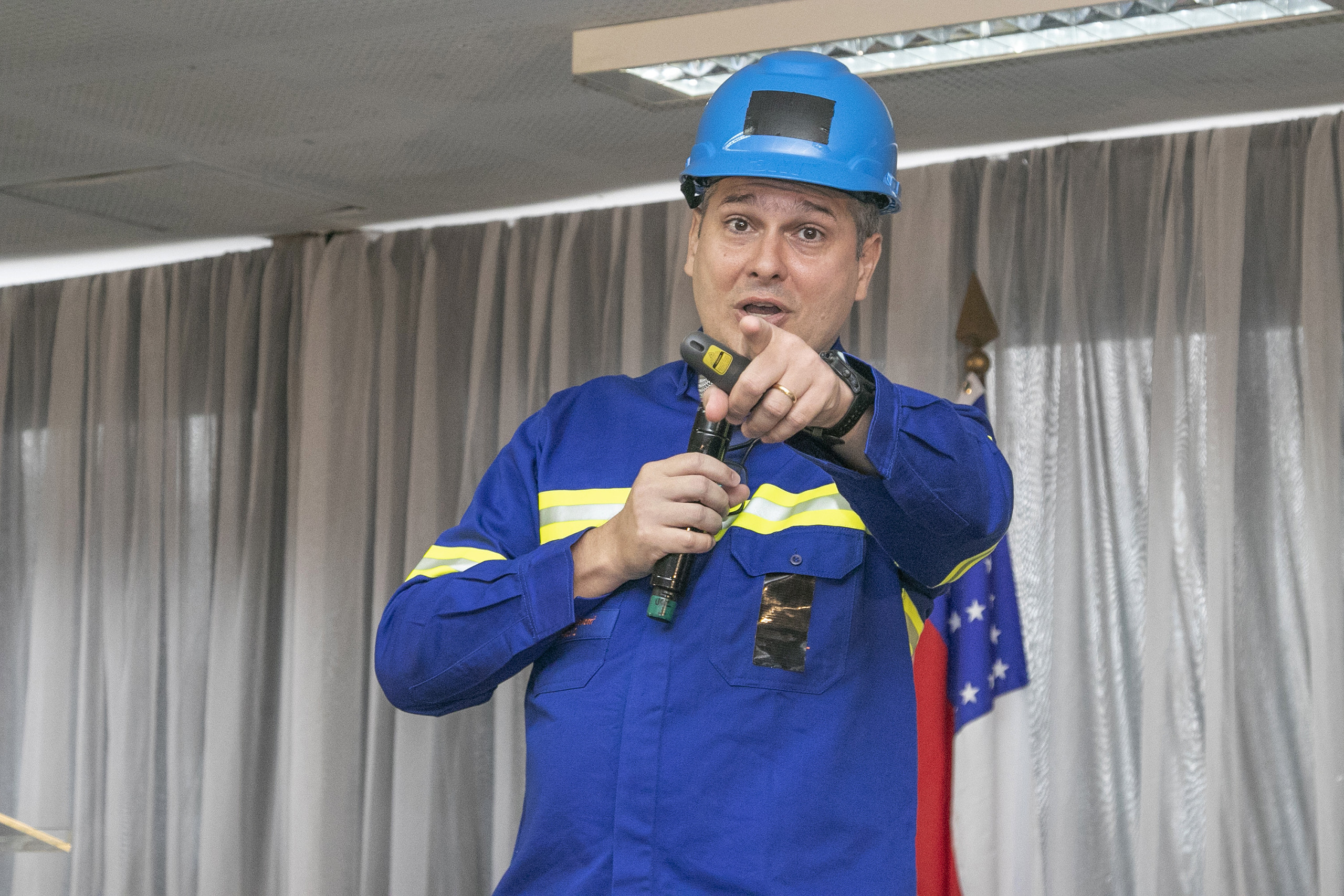 #Liderança #Treinamento #DesenvolvimentoProfissional #Mentorias #GestãoDePessoas #RHStrategico #AltaPerformance #Capacitação #EducaçãoCorporativa #Eventos #Palestras #Palestrante #CrescimentoProfissional #ComunicaçãoAssertiva #SoftSkills #MarcaPessoal #SpeakerLife #ConteúdoDeValor #InspiraçãoParaLiderar #GestãoEstratégica #RHInovador #CulturaOrganizacional #FormaçãoDeLíderes #NetworkingProfissional #DesenvolvimentoPessoal #EventoCorporativo #flaviobasset 